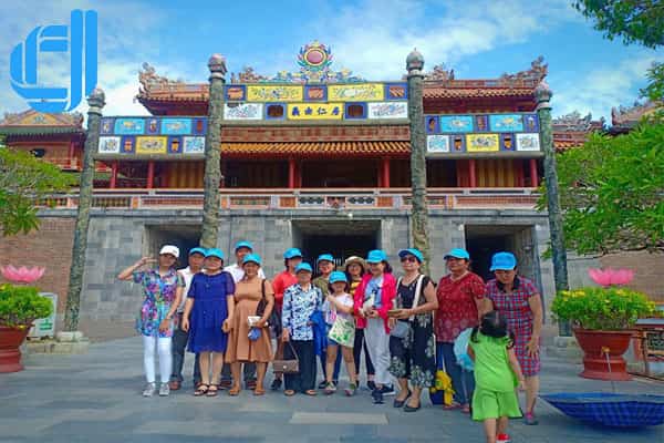 công ty chuyên tổ chức tour ghép đoàn đà nẵng hội an huế